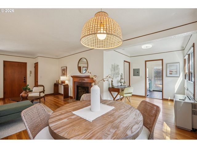 2025 Se CARUTHERS St 17, Portland, OR 97214