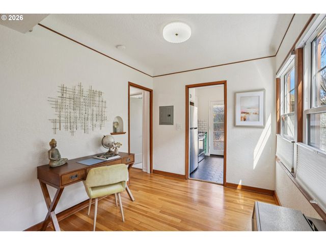 2025 Se CARUTHERS St 17, Portland, OR 97214