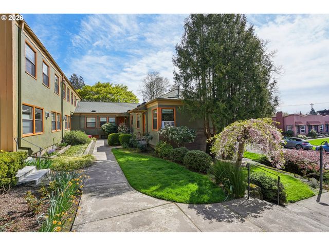 2025 Se CARUTHERS St 17, Portland, OR 97214