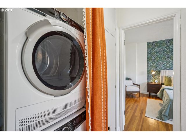 2025 Se CARUTHERS St 17, Portland, OR 97214