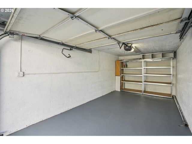 2025 Se CARUTHERS St 17, Portland, OR 97214