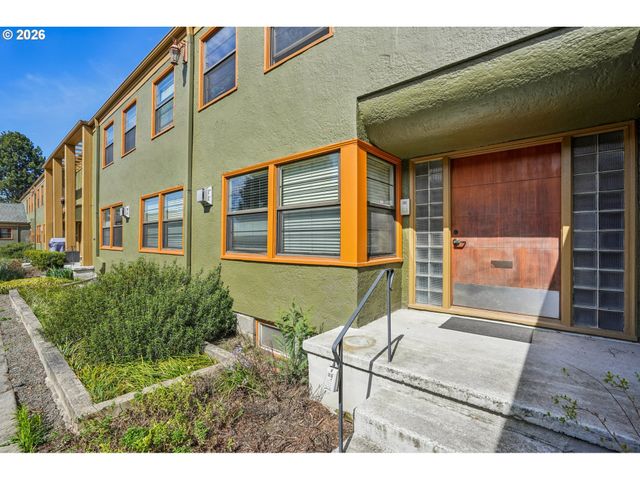 2025 Se CARUTHERS St 17, Portland, OR 97214