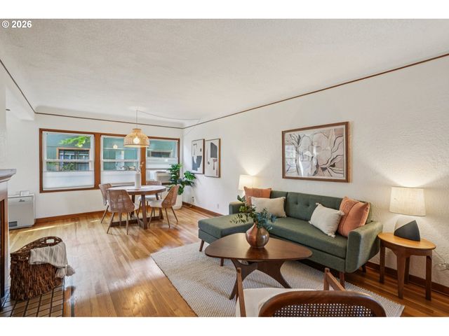 2025 Se CARUTHERS St 17, Portland, OR 97214