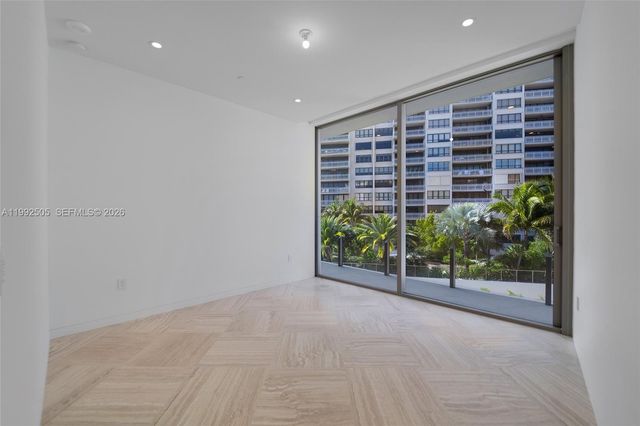 5 Grove Isle Dr. M401, Coconut Grove, FL 33133