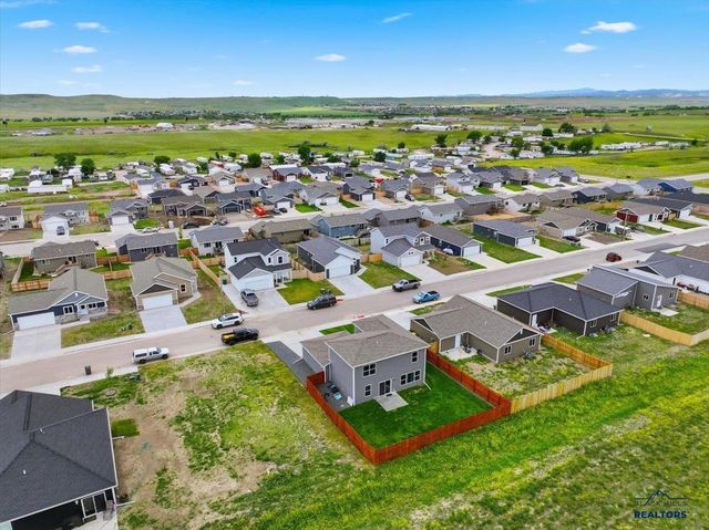 444 HENRY POTTER DR, Box Elder, SD 57719