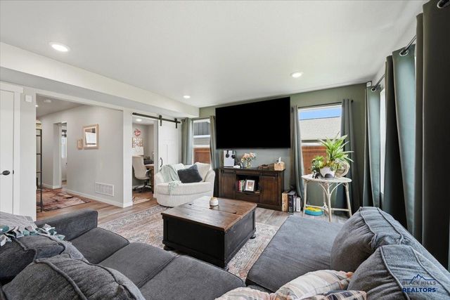 444 HENRY POTTER DR, Box Elder, SD 57719