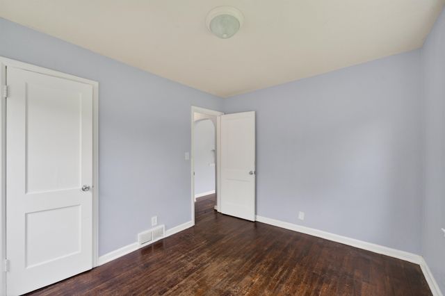 1521 N Volutsia, Wichita, KS 67214