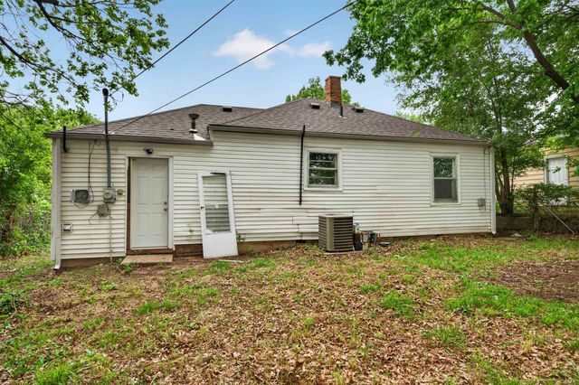 1521 N Volutsia, Wichita, KS 67214