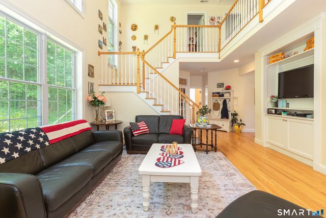 9 Washington Circle 9, Southbury, CT 06488