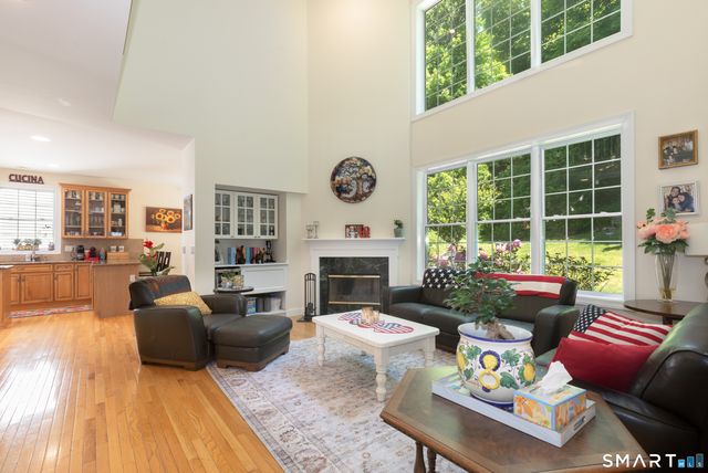 9 Washington Circle 9, Southbury, CT 06488