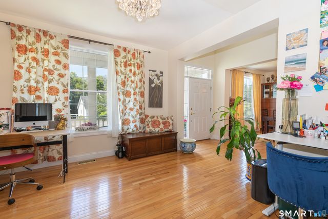 9 Washington Circle 9, Southbury, CT 06488