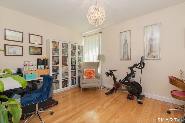 9 Washington Circle 9, Southbury, CT 06488