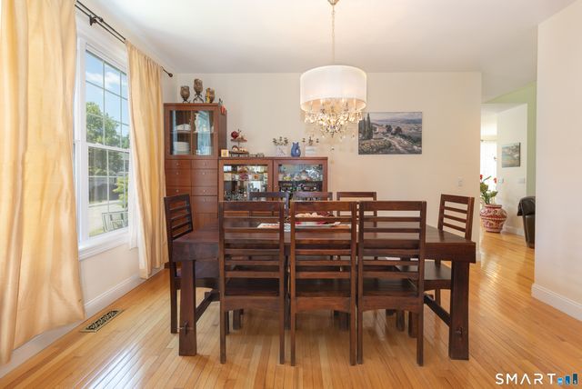 9 Washington Circle 9, Southbury, CT 06488