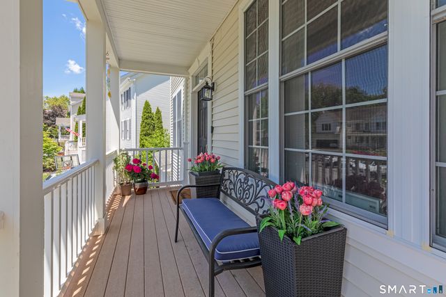 9 Washington Circle 9, Southbury, CT 06488