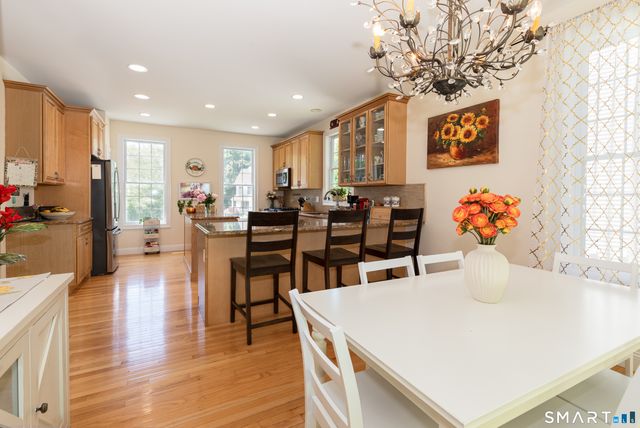 9 Washington Circle 9, Southbury, CT 06488