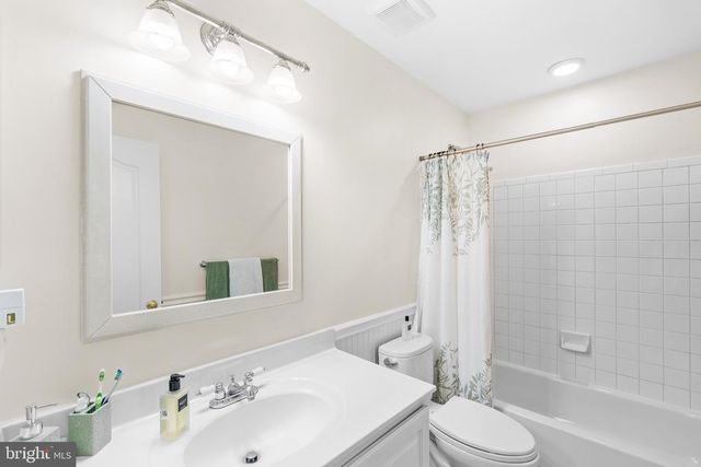 20317 VERMEER ST, Ashburn, VA 20147