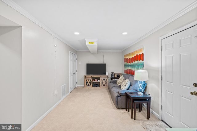 20317 VERMEER ST, Ashburn, VA 20147