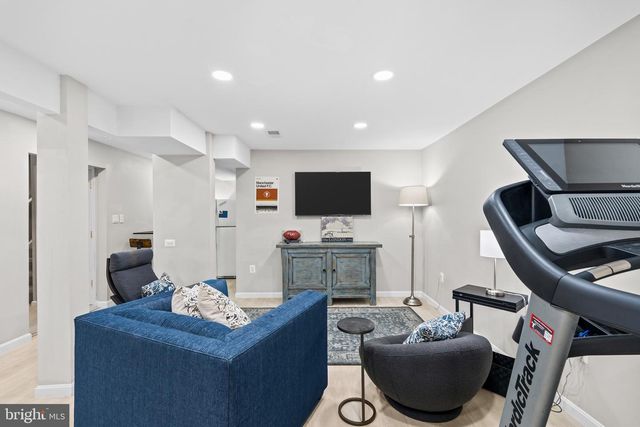 20317 VERMEER ST, Ashburn, VA 20147