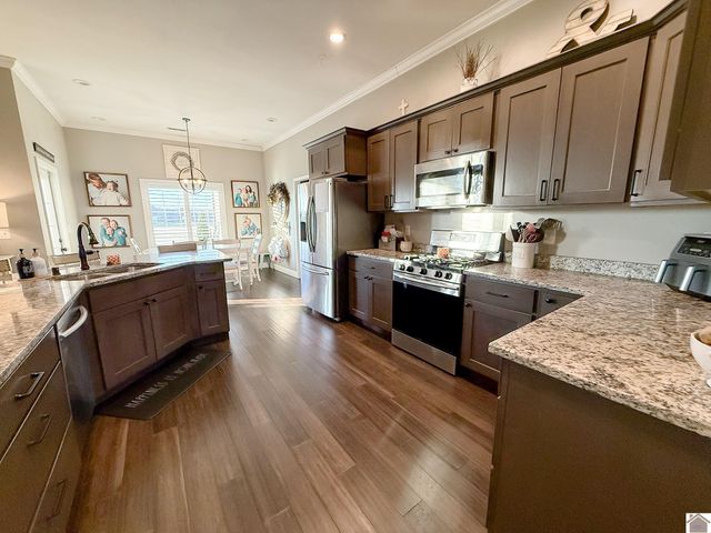 1490 Falcons Ridge Blvd, Paducah, KY 42001