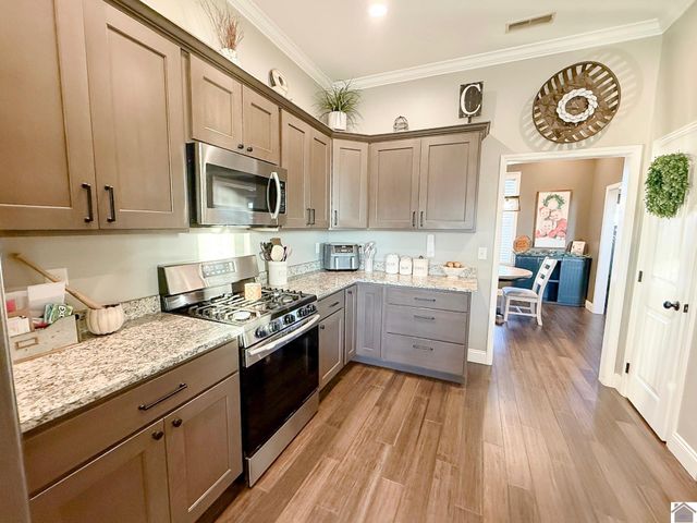 1490 Falcons Ridge Blvd, Paducah, KY 42001