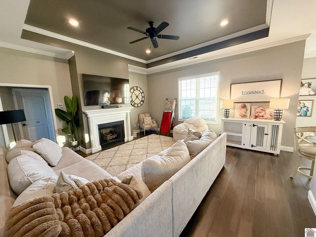 1490 Falcons Ridge Blvd, Paducah, KY 42001