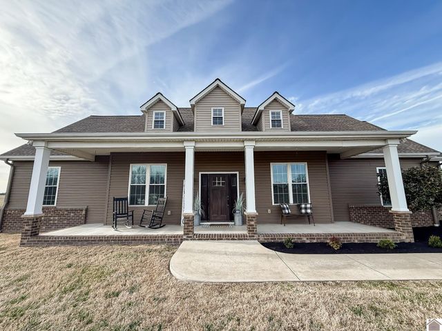 1490 Falcons Ridge Blvd, Paducah, KY 42001