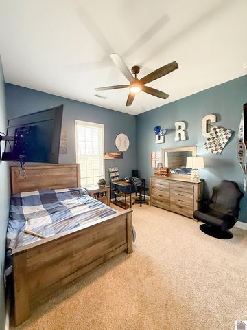 1490 Falcons Ridge Blvd, Paducah, KY 42001