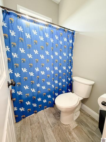 1490 Falcons Ridge Blvd, Paducah, KY 42001