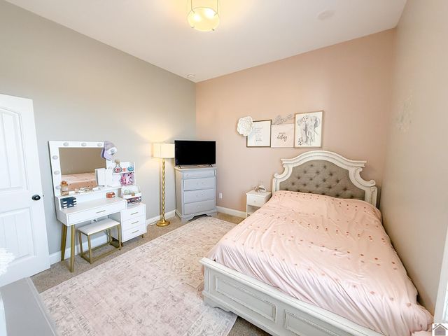 1490 Falcons Ridge Blvd, Paducah, KY 42001