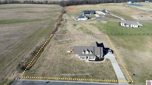 1490 Falcons Ridge Blvd, Paducah, KY 42001