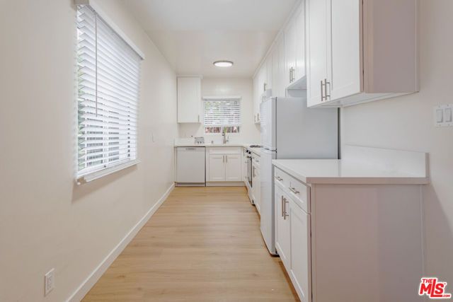 2401 N Beachwood Drive 9, Los Angeles, CA 90068