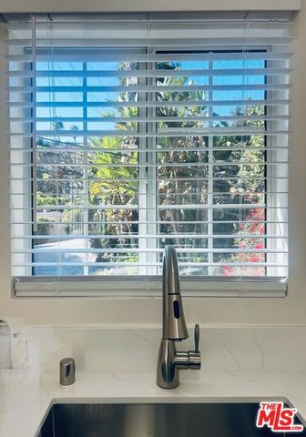 2401 N Beachwood Drive 9, Los Angeles, CA 90068