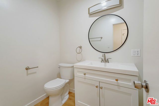 2401 N Beachwood Drive 9, Los Angeles, CA 90068