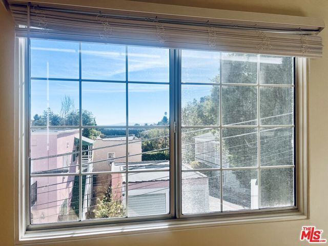 2401 N Beachwood Drive 9, Los Angeles, CA 90068