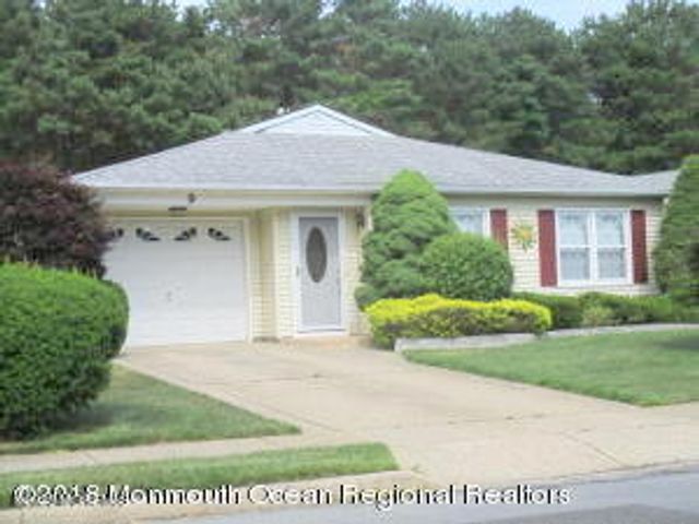 9 Lions Head Boulevard S, Brick, NJ 08723