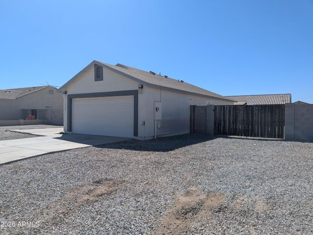 11703 W MADERO Drive, Arizona City, AZ 85123