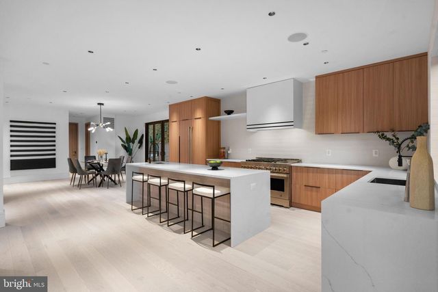4902 GREENWAY DR, Bethesda, MD 20816
