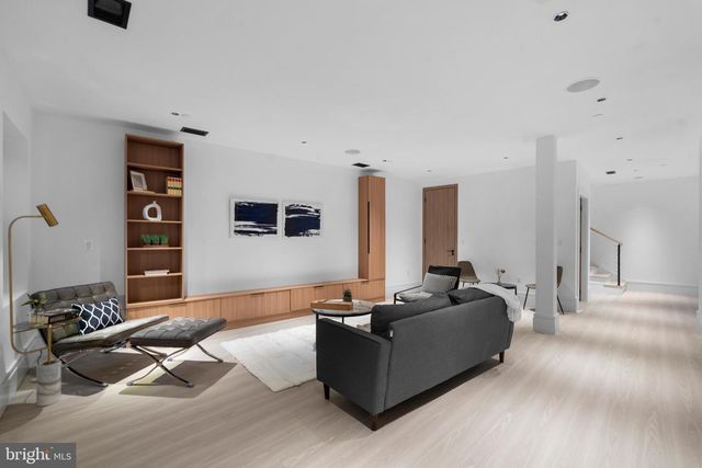 4902 GREENWAY DR, Bethesda, MD 20816