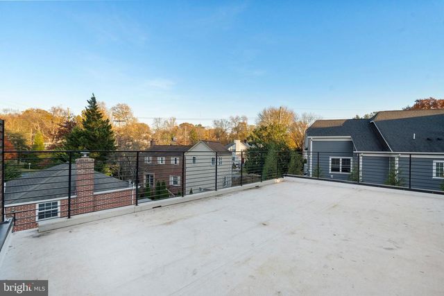 4902 GREENWAY DR, Bethesda, MD 20816