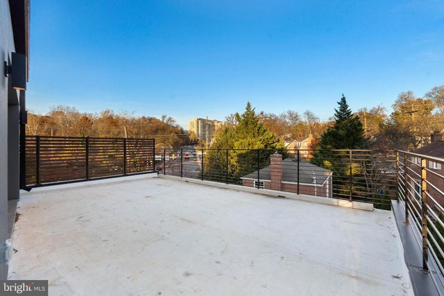 4902 GREENWAY DR, Bethesda, MD 20816