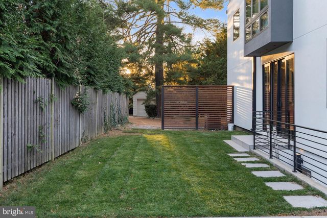 4902 GREENWAY DR, Bethesda, MD 20816