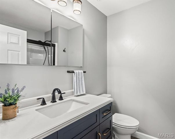 5612 Briarwood Estates Drive, Oakville, MO 63129