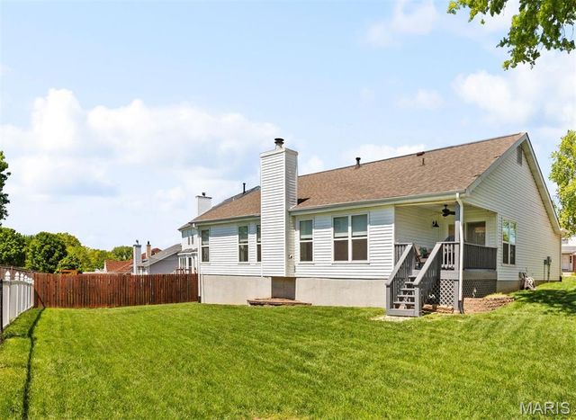 5612 Briarwood Estates Drive, Oakville, MO 63129
