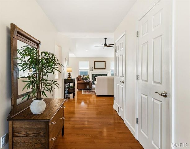 5612 Briarwood Estates Drive, Oakville, MO 63129