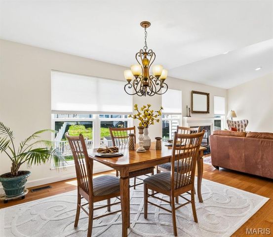 5612 Briarwood Estates Drive, Oakville, MO 63129
