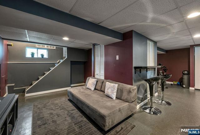 60 Mohr Avenue, Bloomfield, NJ 07003