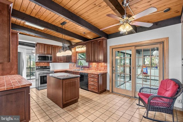 900 AZALEA DR, Rockville, MD 20850