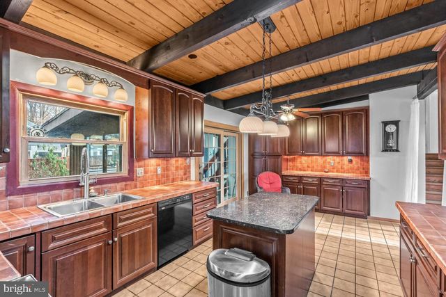 900 AZALEA DR, Rockville, MD 20850