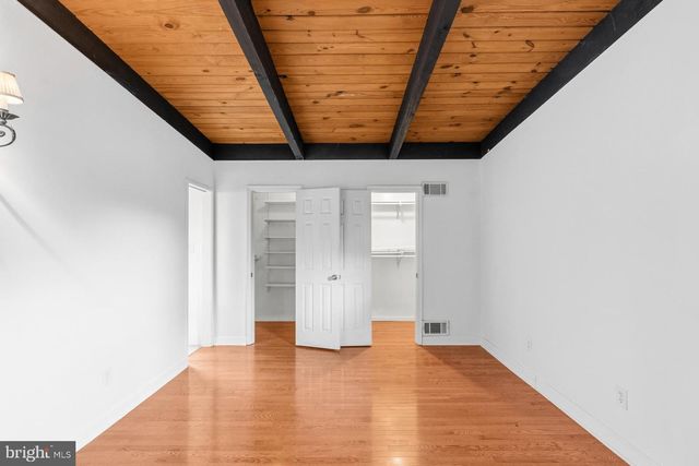 900 AZALEA DR, Rockville, MD 20850