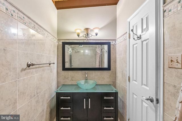 900 AZALEA DR, Rockville, MD 20850